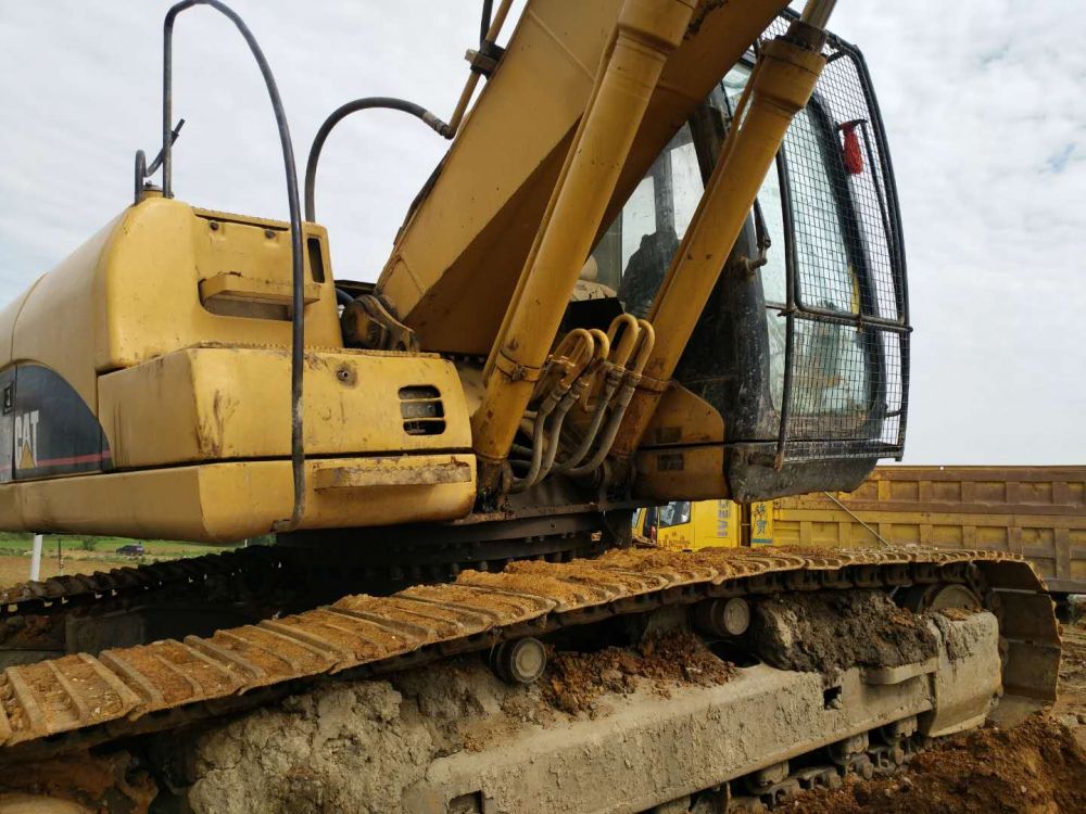 卡特彼勒 320c 挖掘机