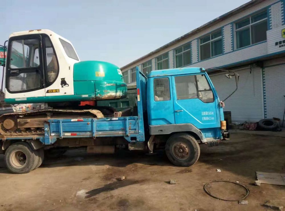 黑猫dbc85 挖掘机