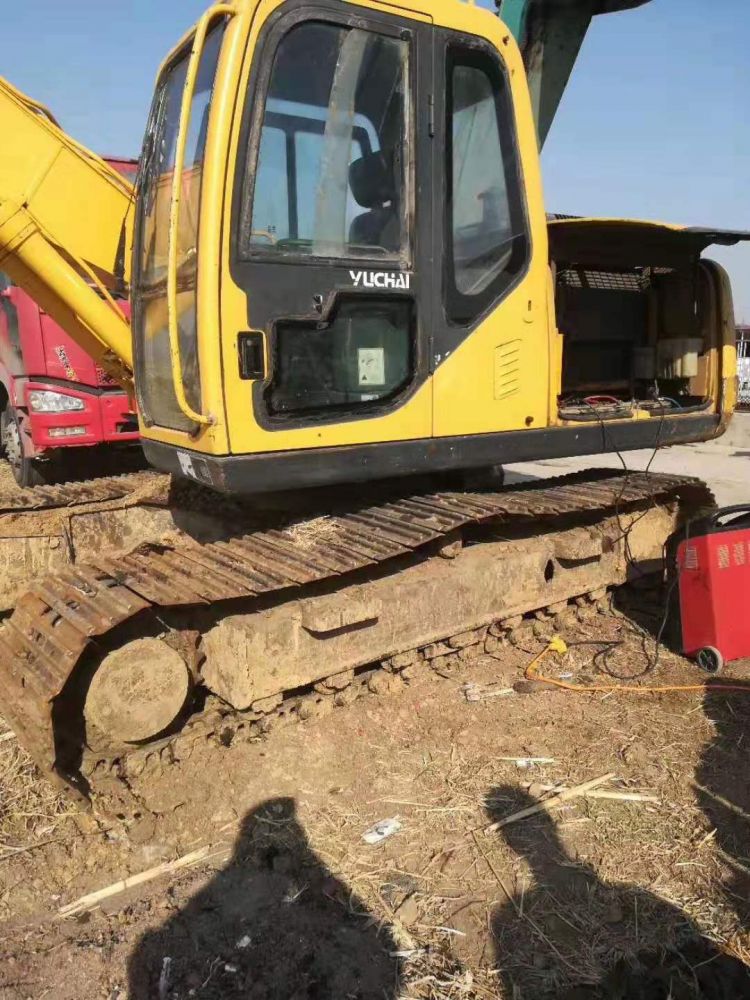 玉柴yc135-8 挖掘机