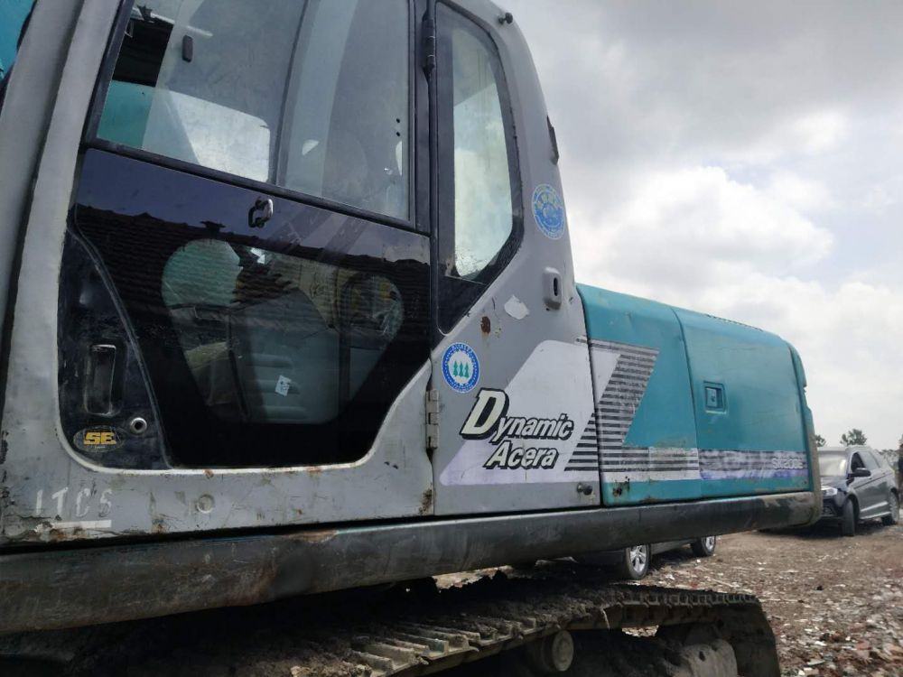 神钢sk200-6 挖掘机