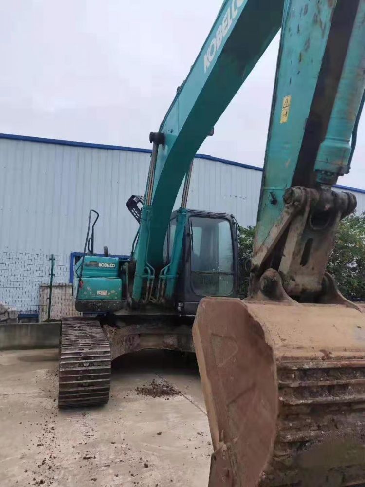 神钢sk210超8 挖掘机