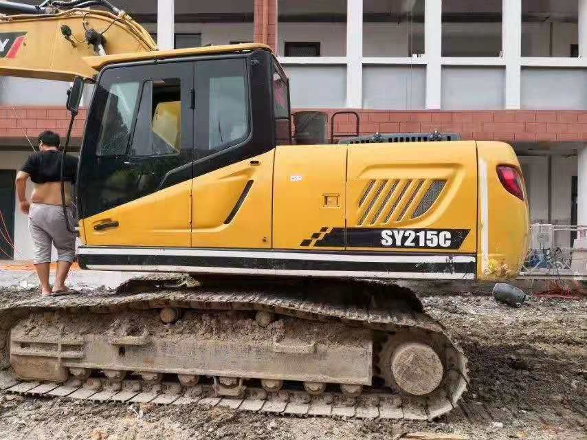 三一重工sy215c10挖掘机