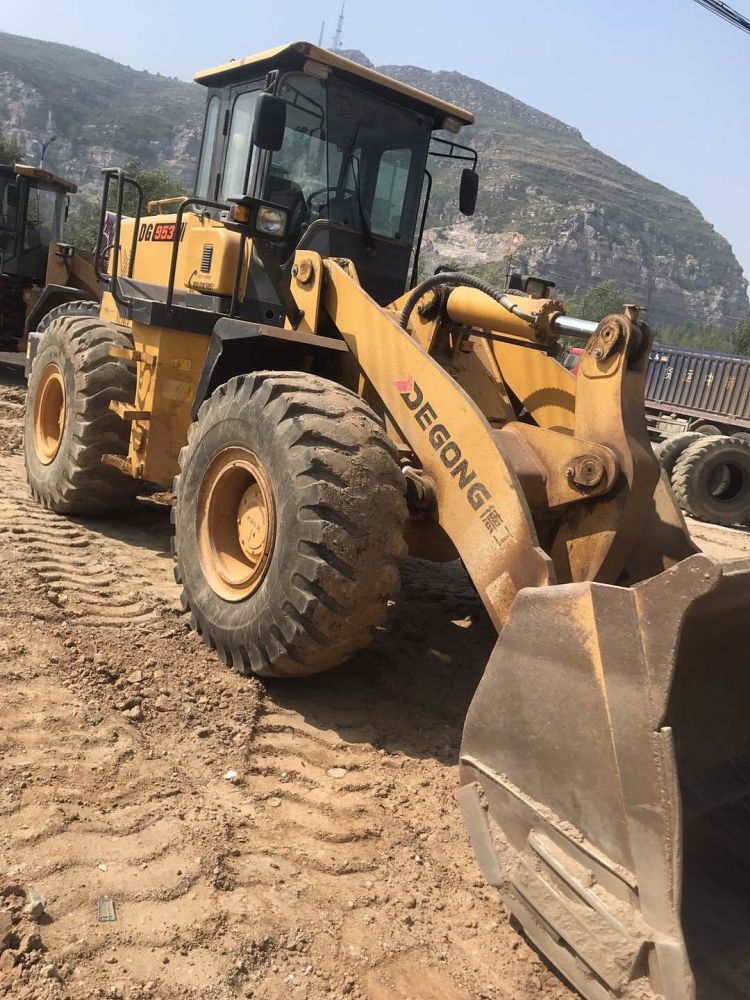 德工dg953装载机