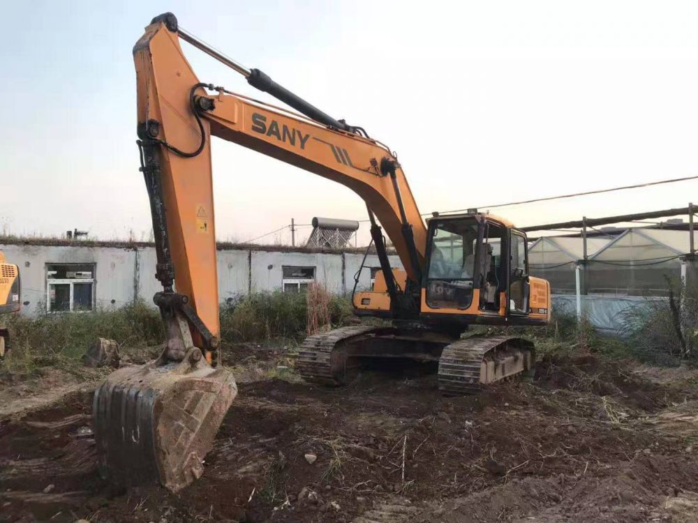 三一重工sy215c8s挖掘机