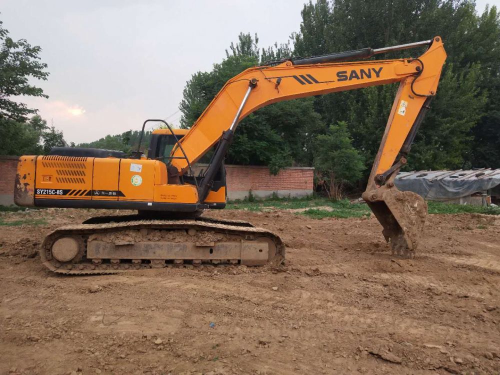 三一重工sy215c8s挖掘机