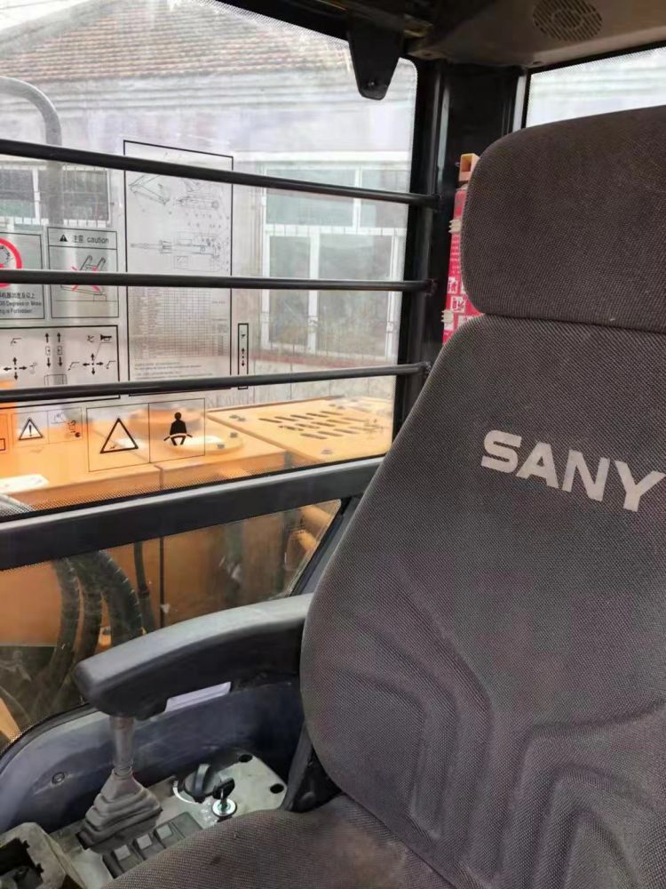 三一重工 sy75 挖掘机