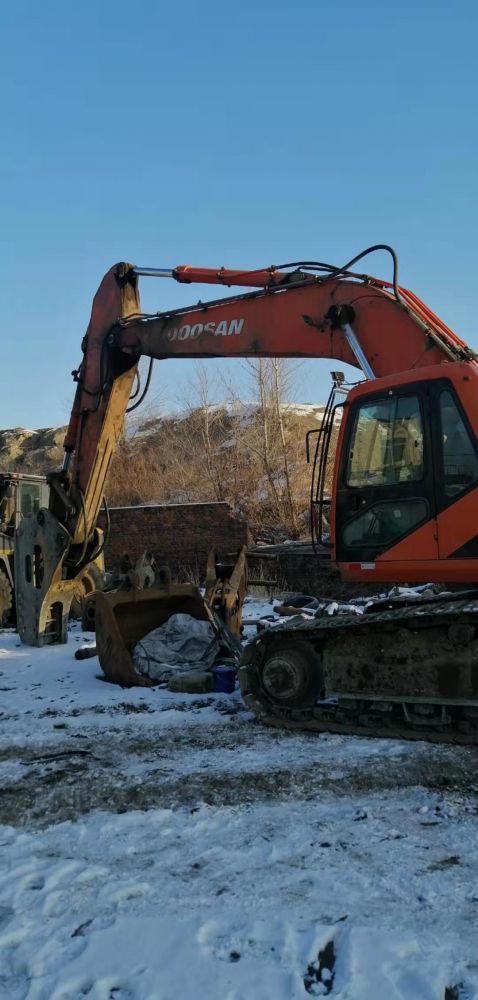 斗山dh370lc-7 挖掘机