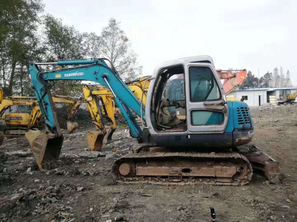 山河智能swe80挖掘机