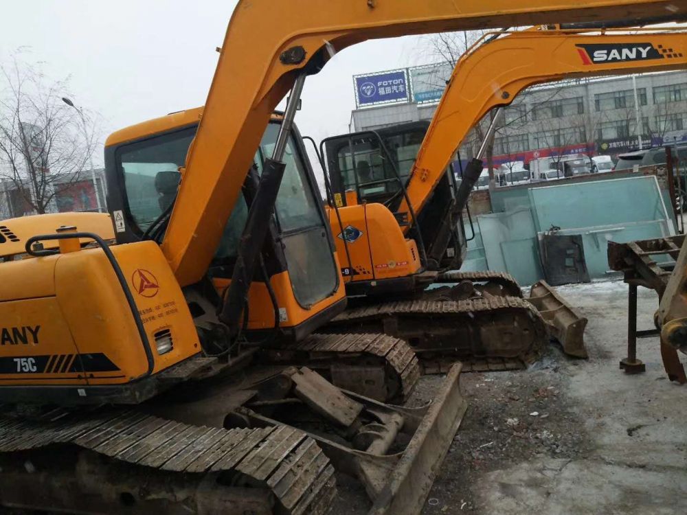 三一重工 sy75c-8 挖掘机