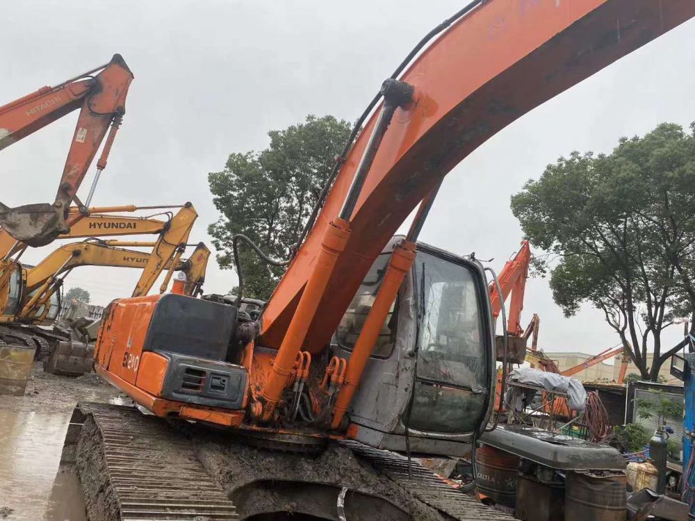 日立ex200-5 挖掘机