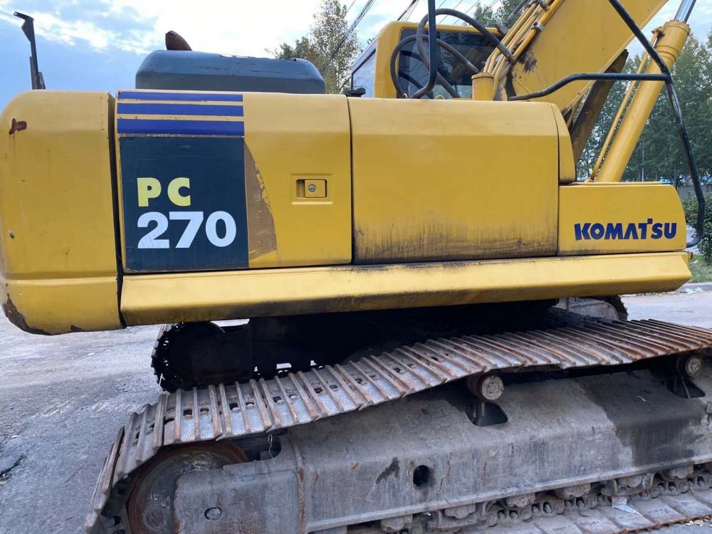 小松pc240lc8挖掘机