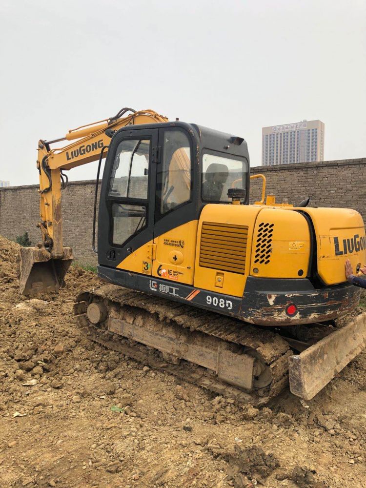 柳工clg908d挖掘机